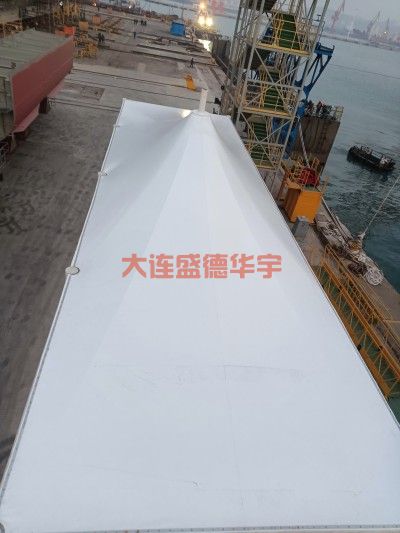 钢膜帐篷